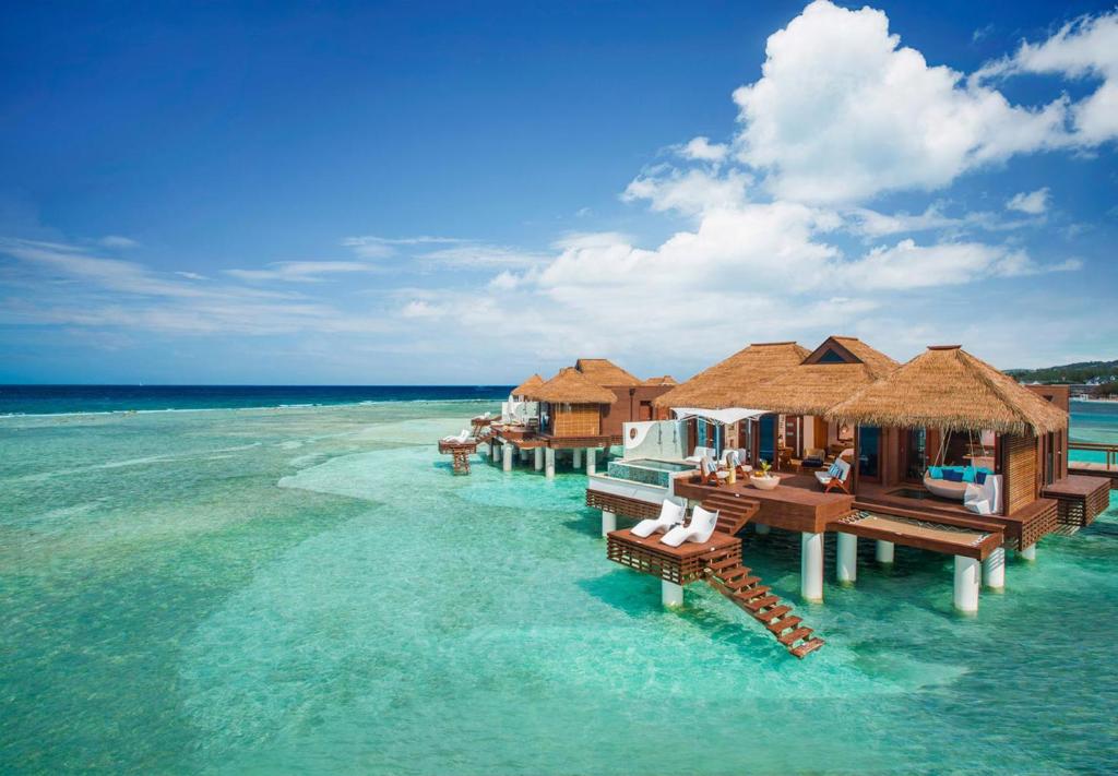 Sandals Royal Caribbean All Inclusive Resort & Private Island - Couples Only